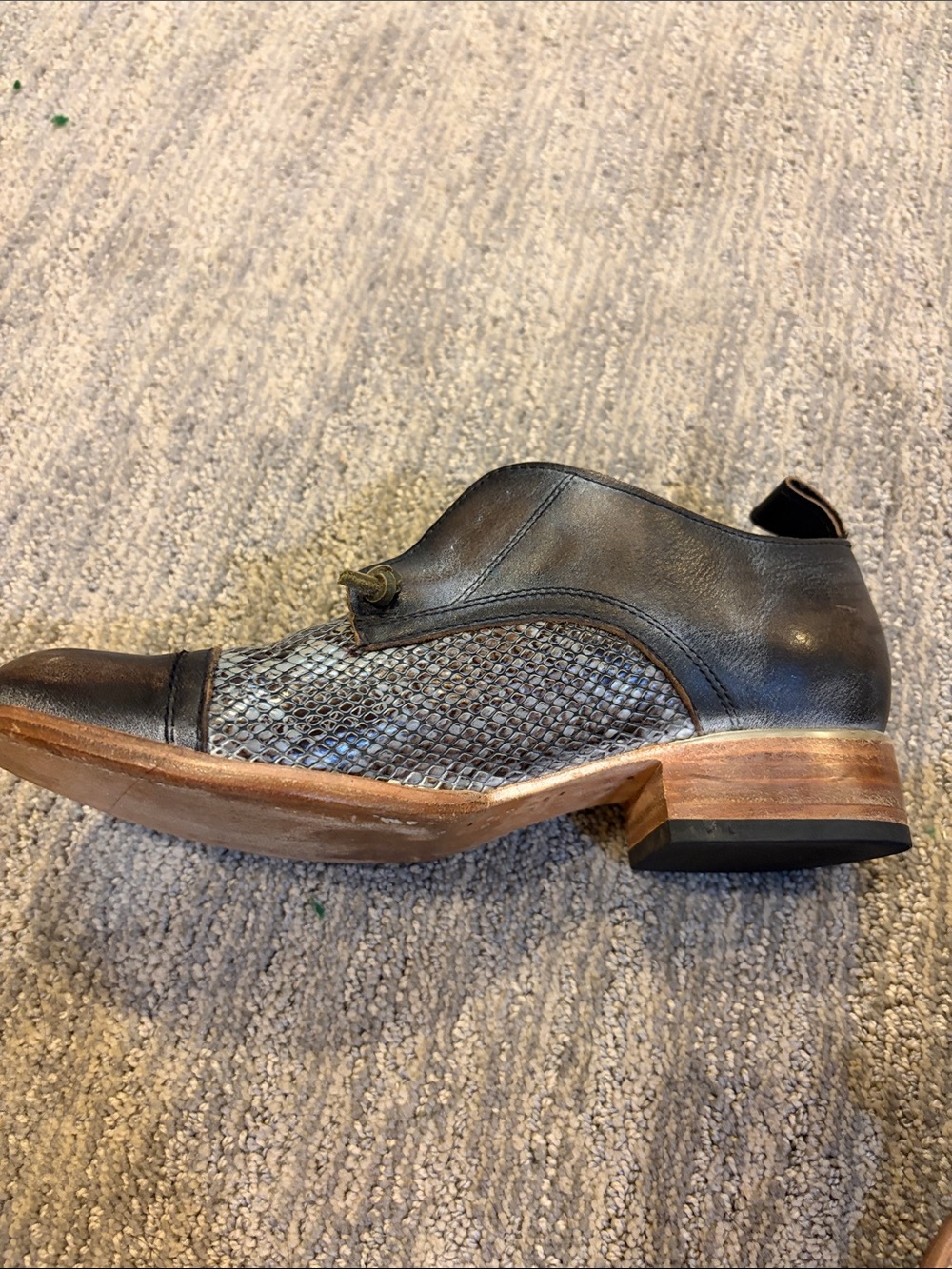Freebird by Steven women’s Brown Leather & Snake-Print Chukka Boots - Picture 4 of 8